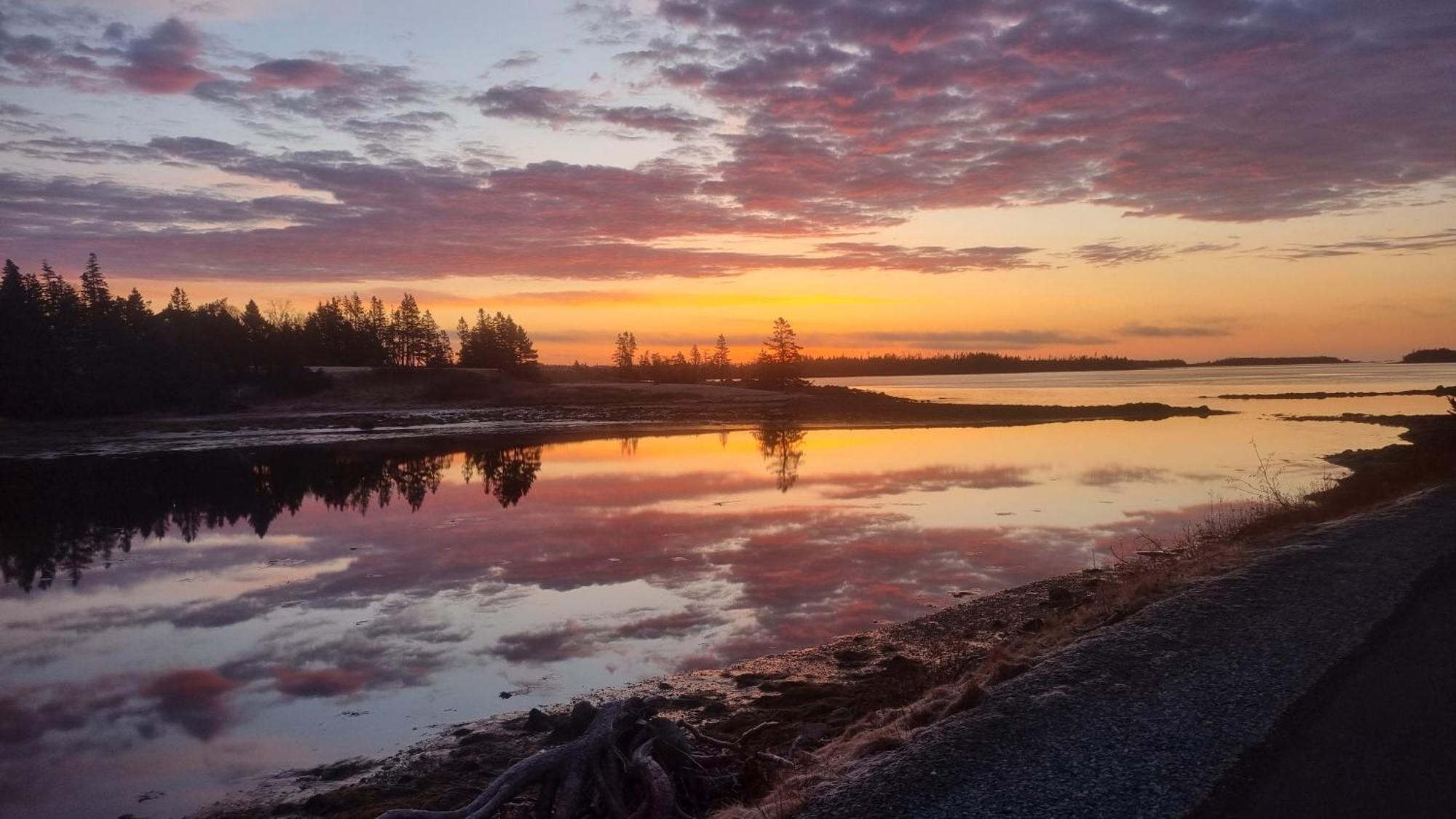 Oceanfront Apartments Port Dufferin Buitenkant foto
